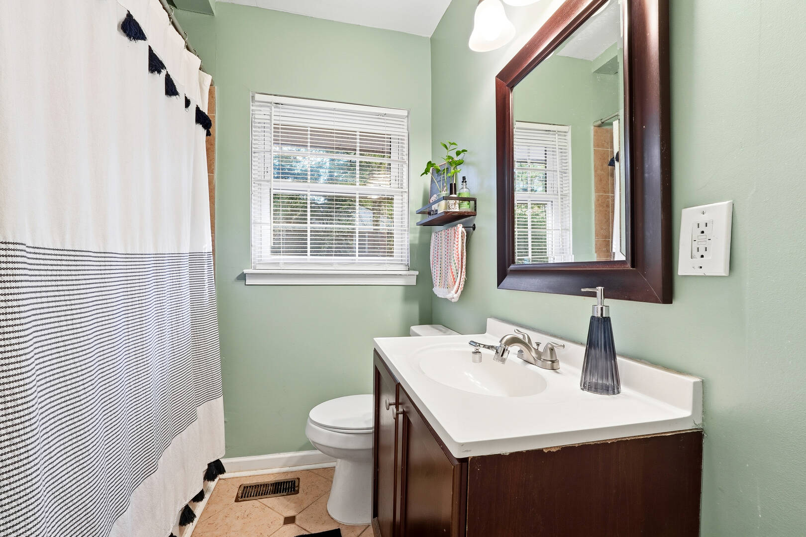 3247 McAfee Rd Decautr, GA 30032