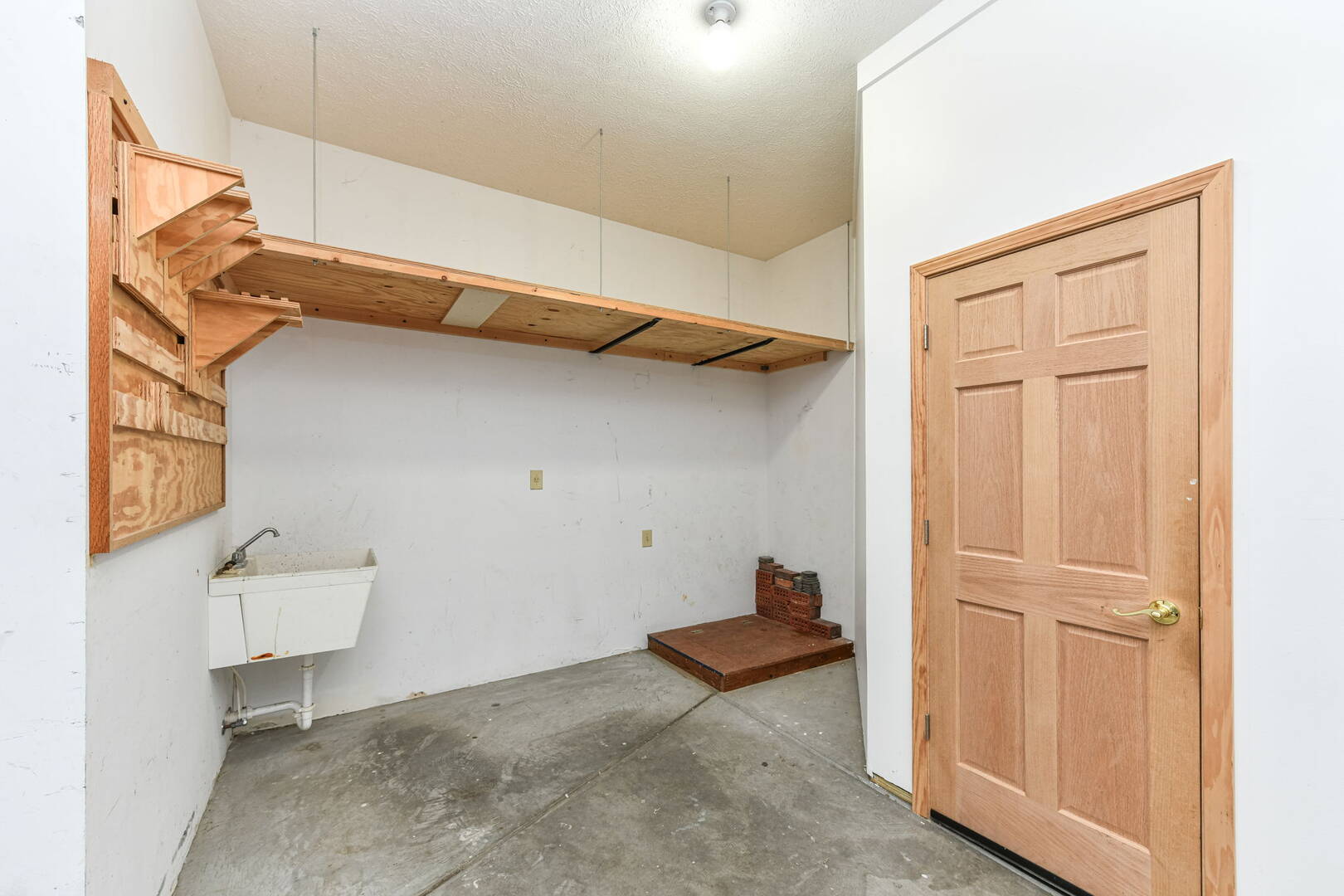 1111 Morningside Ct., Greenfield, IN 46140