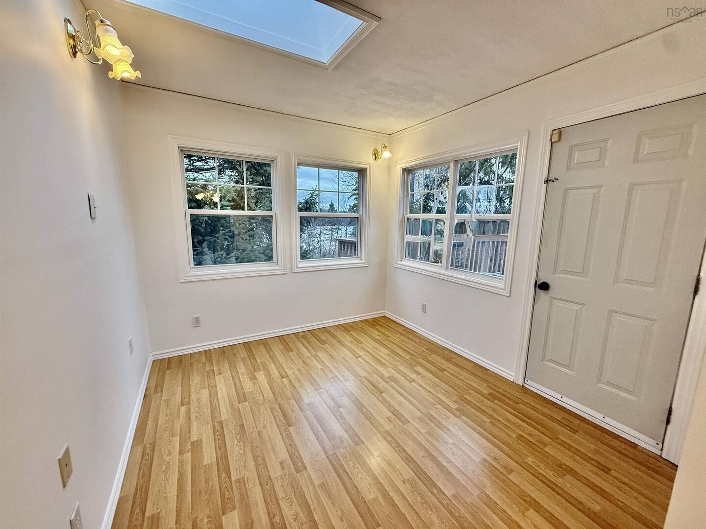 16 Mathers Timberlea, NS B3T1A4