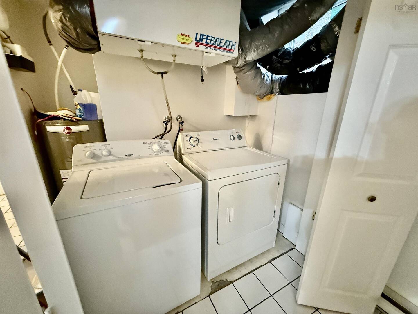 16 Mathers Timberlea, NS B3T1A4