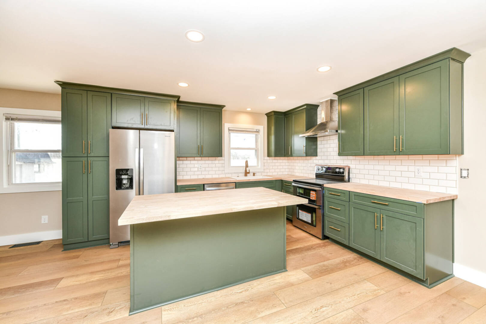 10640 Penn Dr., Carmel, IN 46280