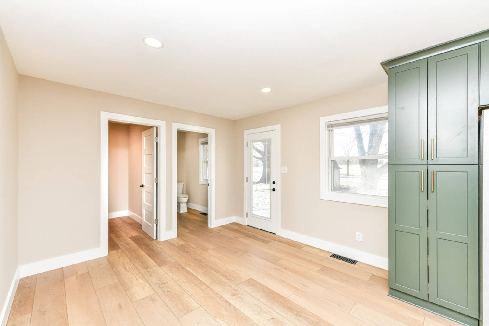 10640 Penn Dr., Carmel, IN 46280