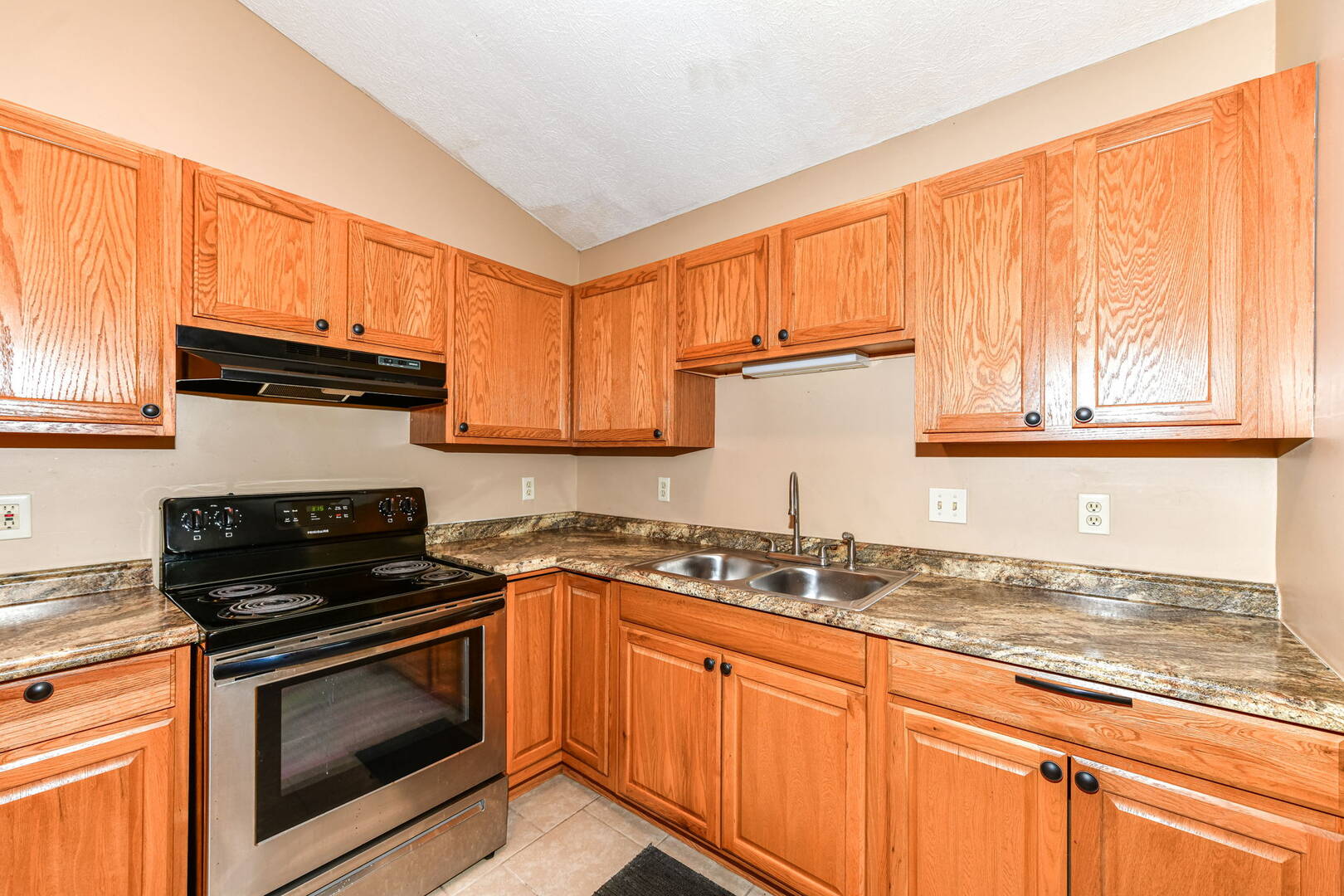 953 W. 25th St., Indpls, IN 46208