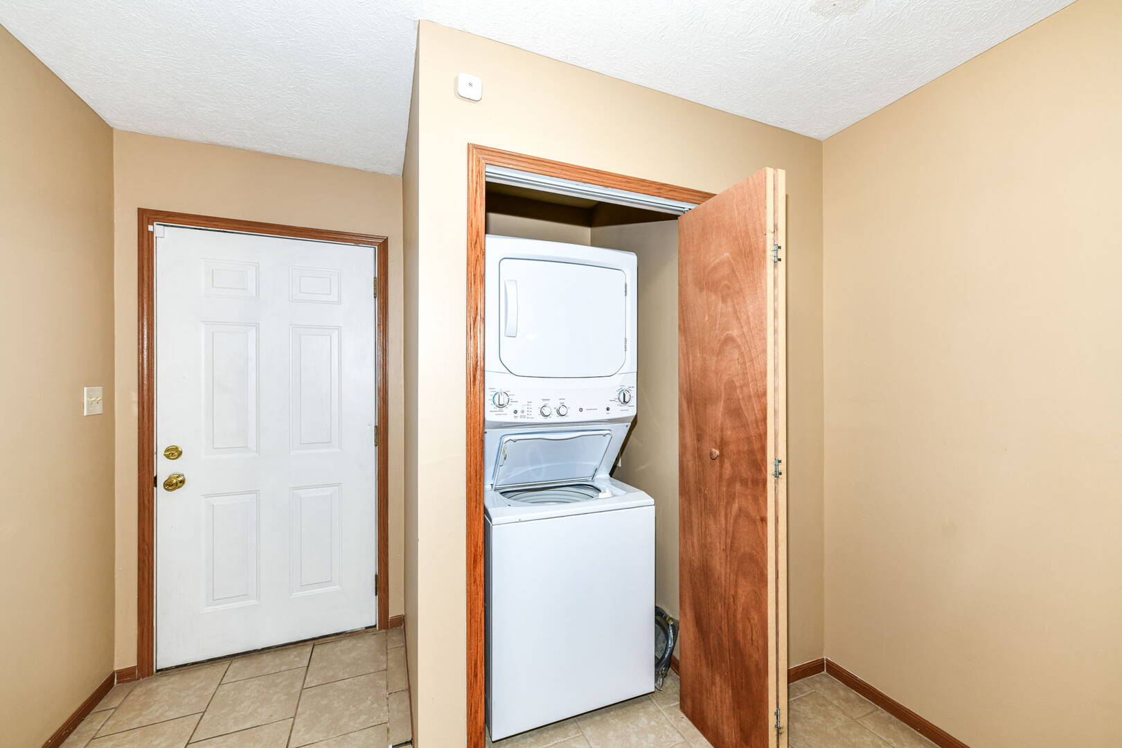 953 W. 25th St., Indpls, IN 46208