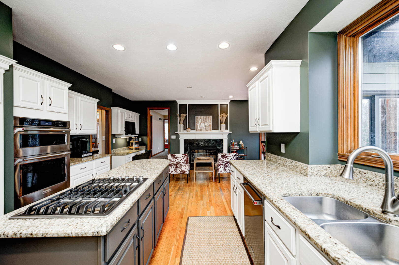 12214 Ridgeside Rd., Indianapolis, IN 46256