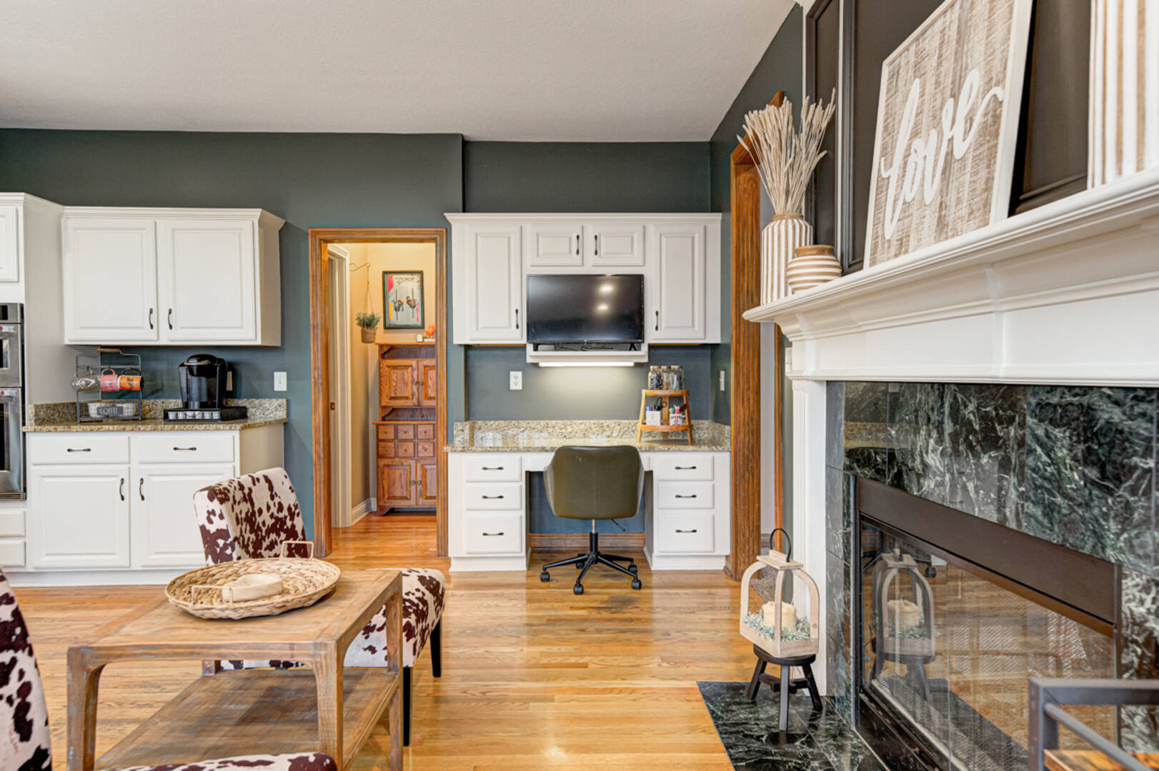 12214 Ridgeside Rd., Indianapolis, IN 46256