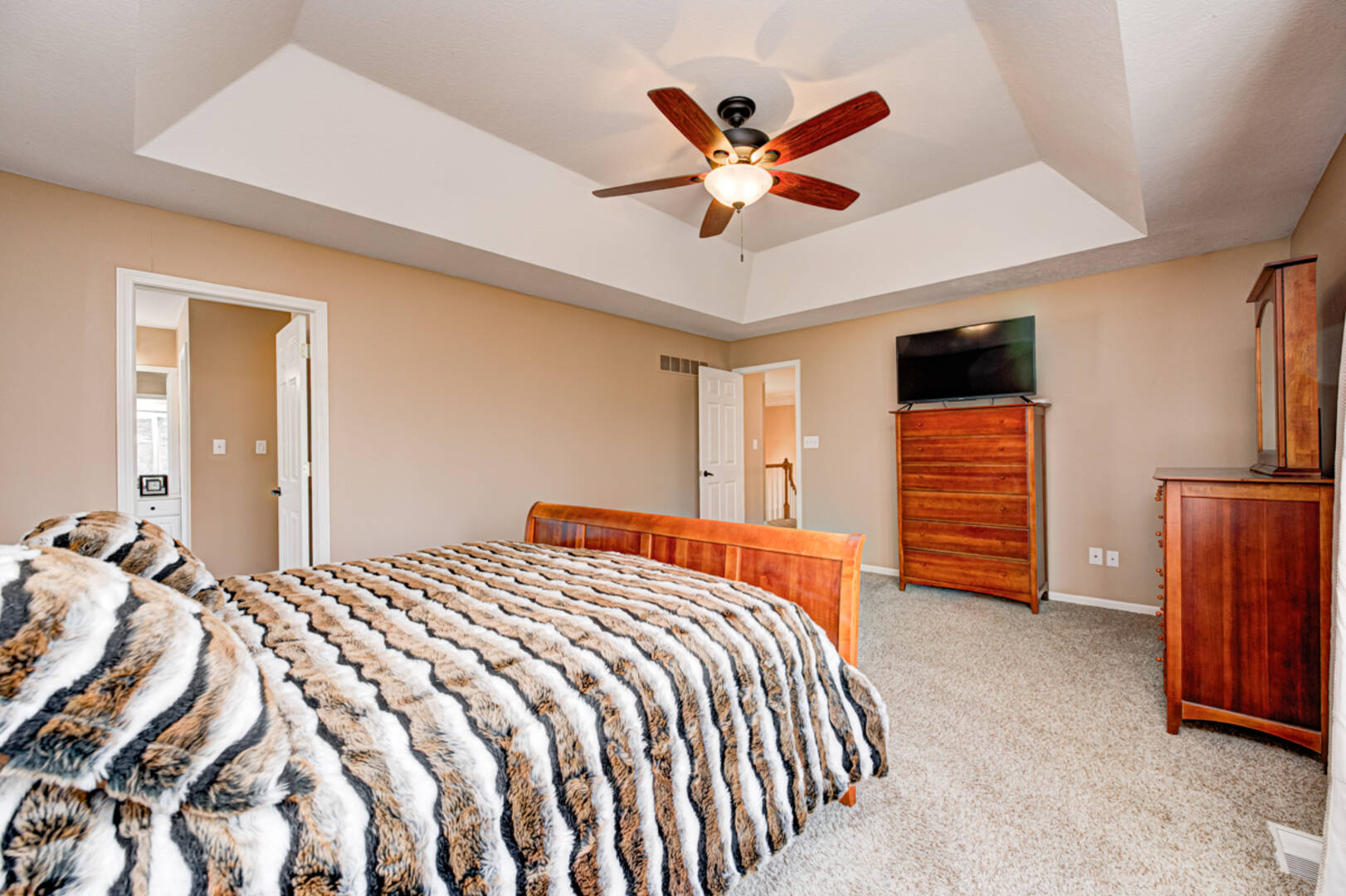 12214 Ridgeside Rd., Indianapolis, IN 46256