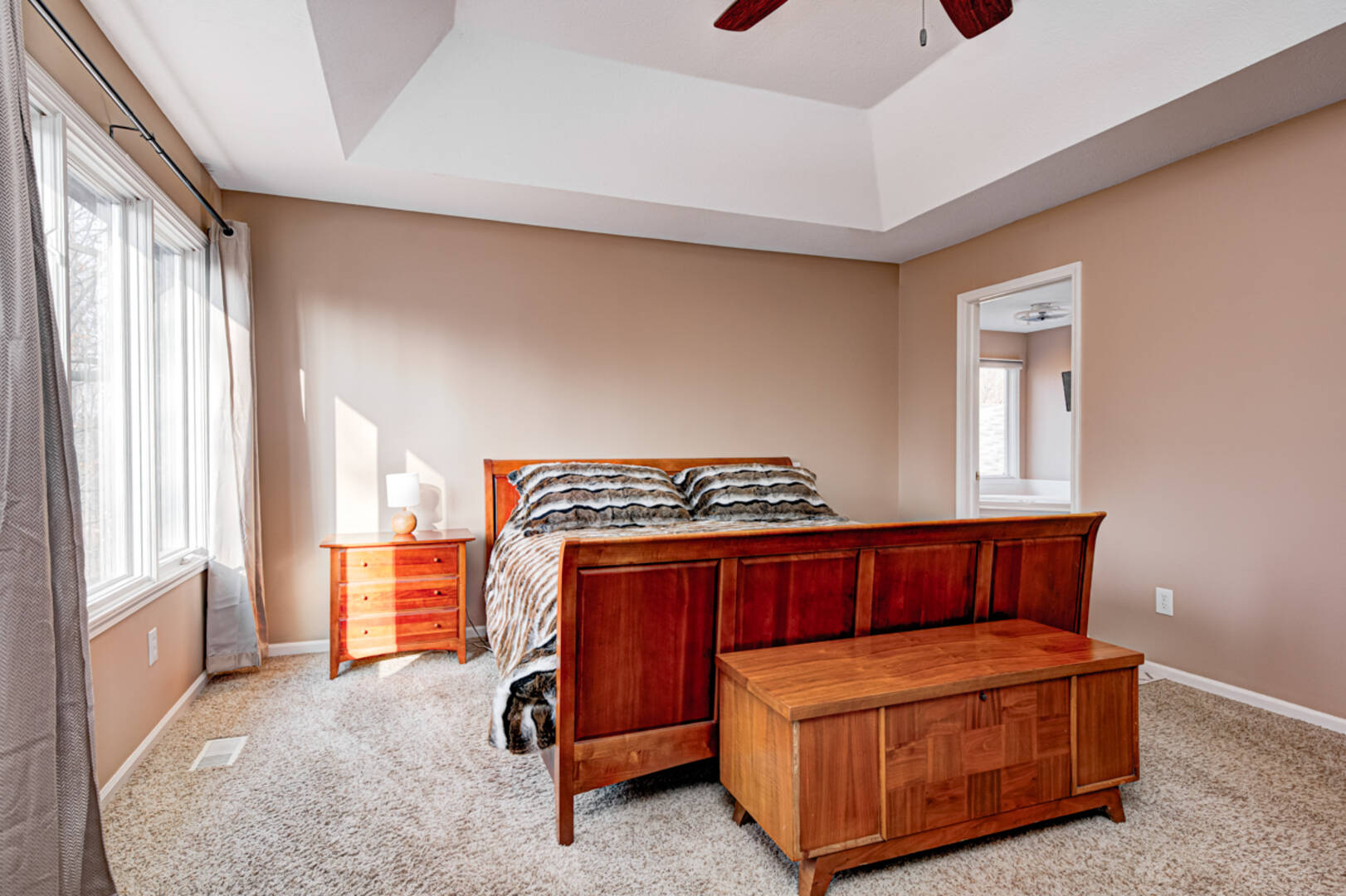 12214 Ridgeside Rd., Indianapolis, IN 46256