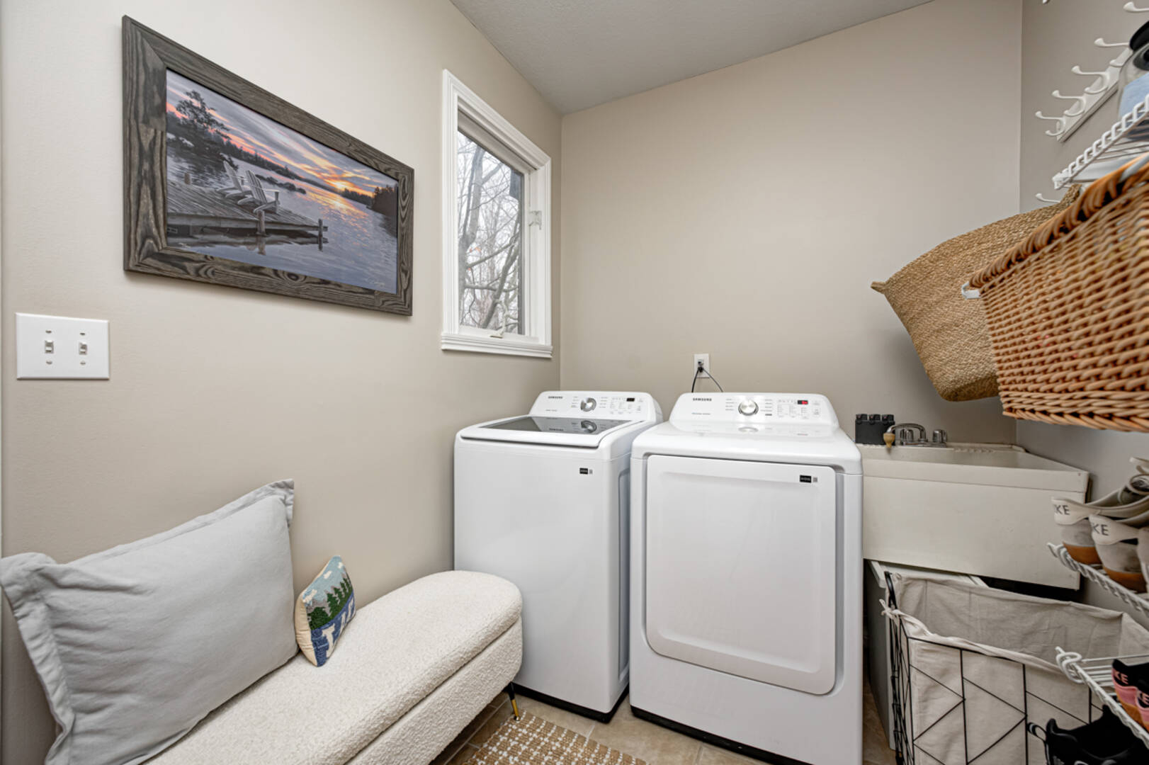 12214 Ridgeside Rd., Indianapolis, IN 46256