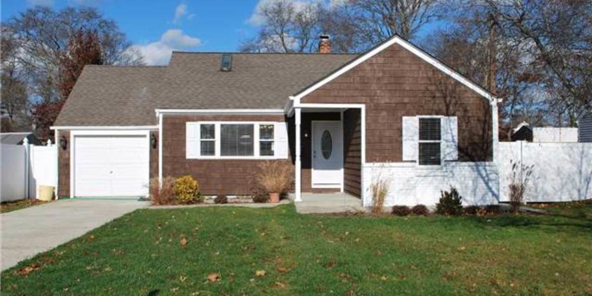 Brivity 15 Street Sayville, NY 11782