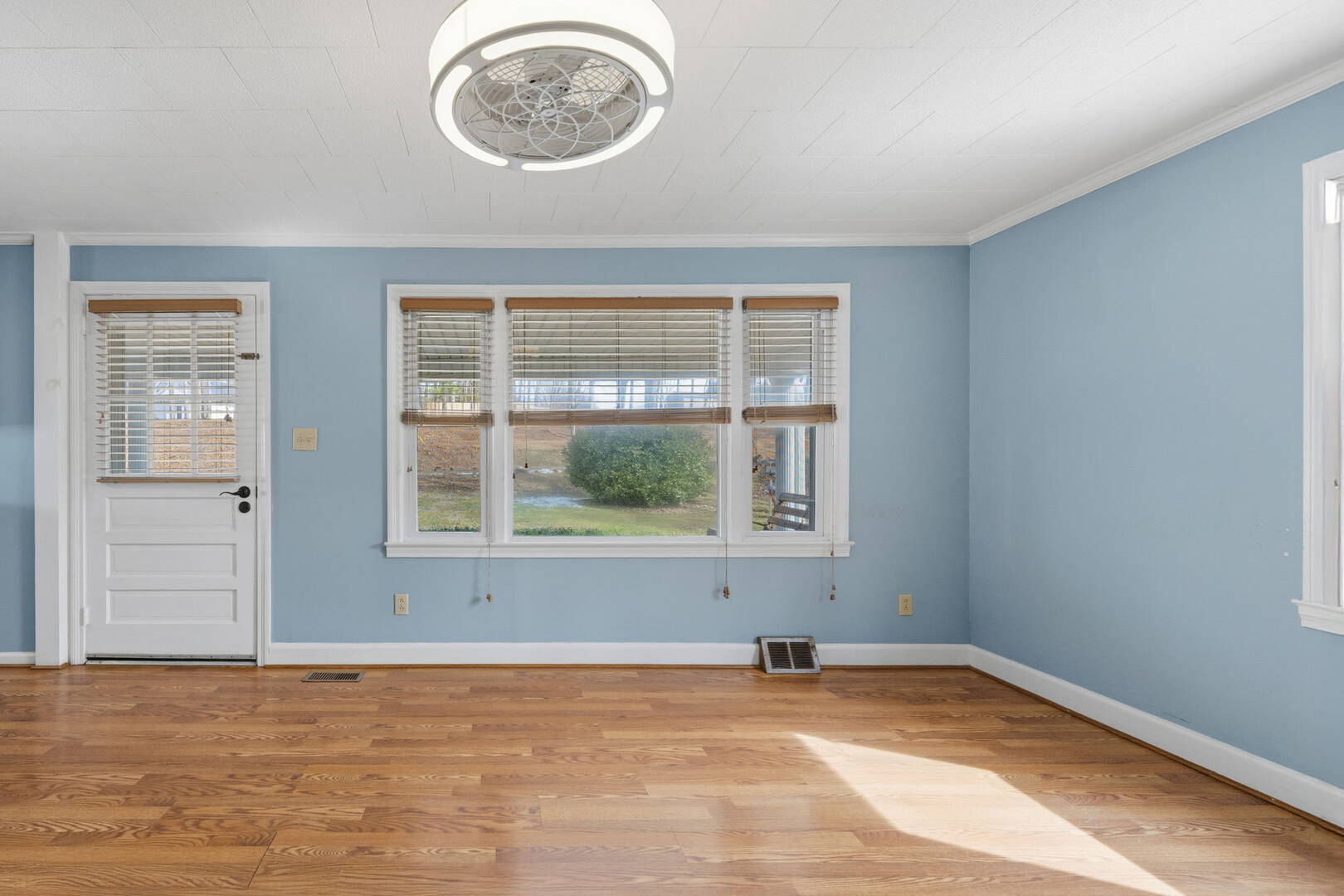 7950 Dull Rd Clemmons, NC 27012