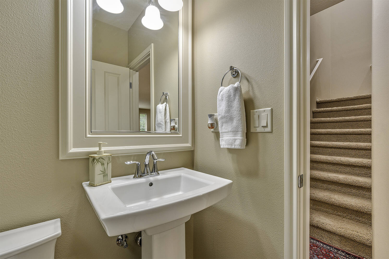 15971 NW Hildago Ln Portland, OR 97229