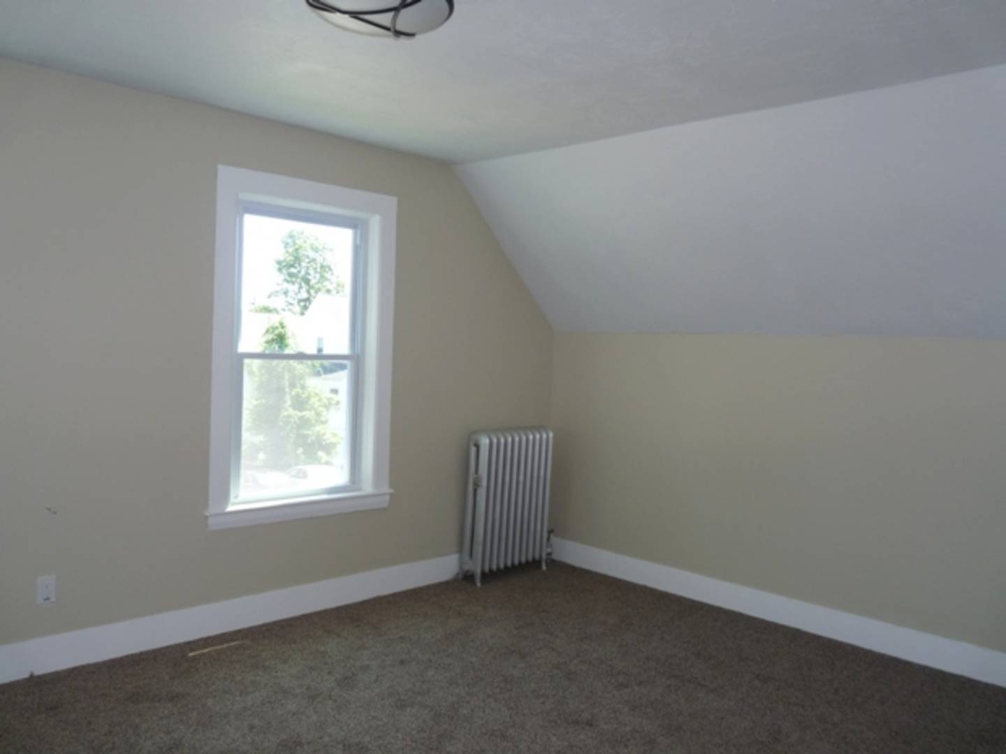 137 Lovell St - Unit A Worcester, MA 01603