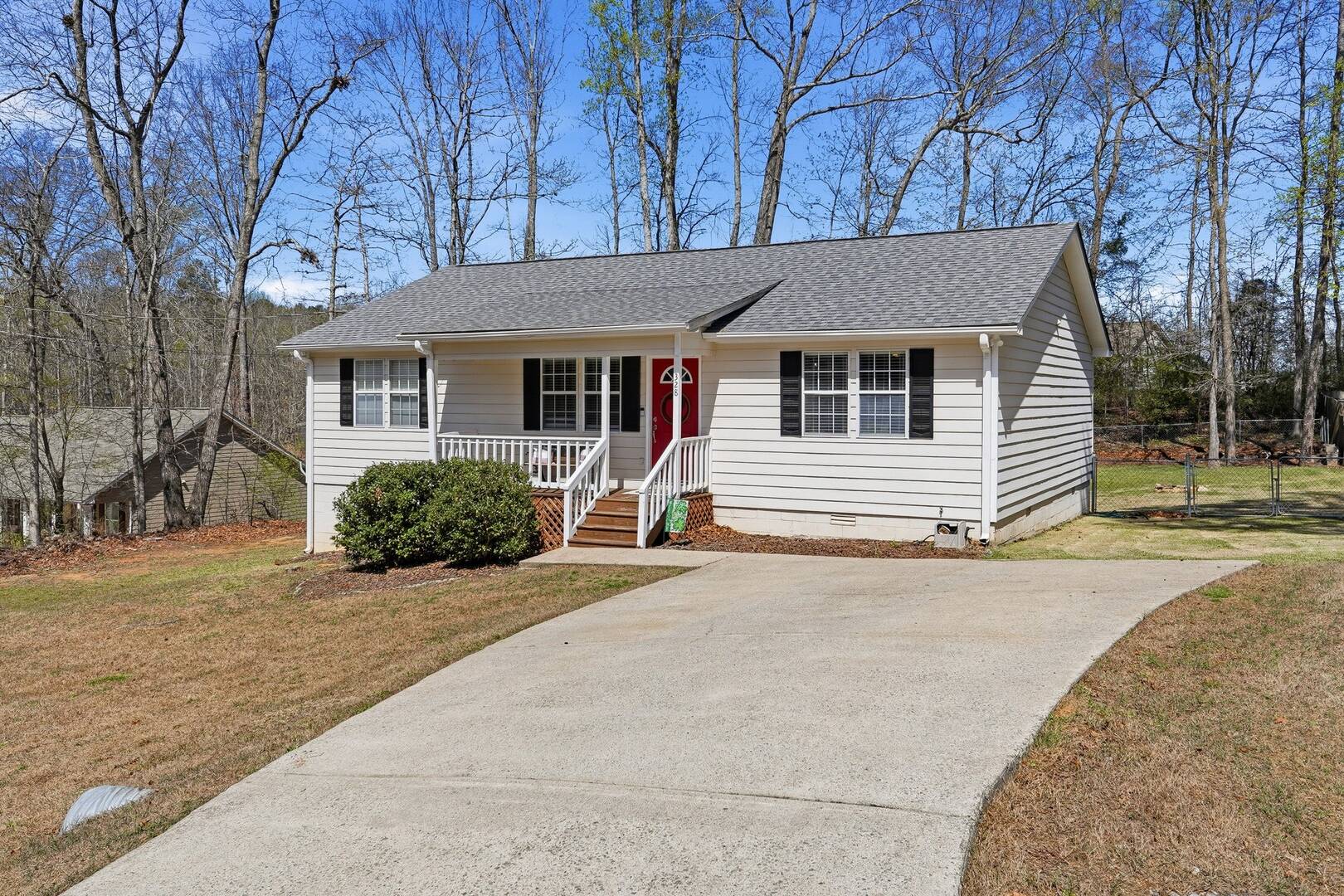 328 Highland Estates Commerce, GA 30529