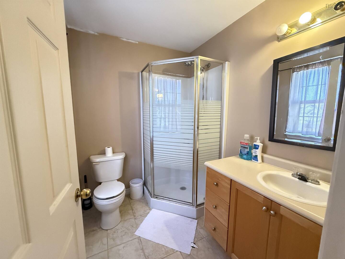 207 Green Village Ln Dartmouth, NS B2Y4V5