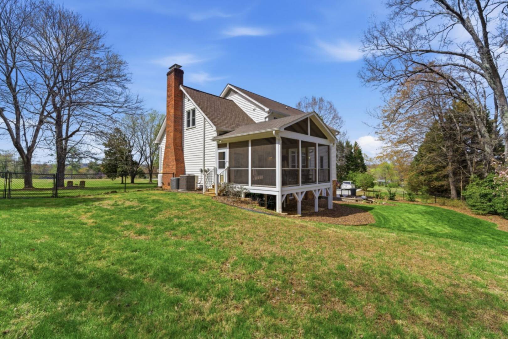 1099 Red Bank Rd Germanton, NC 27019