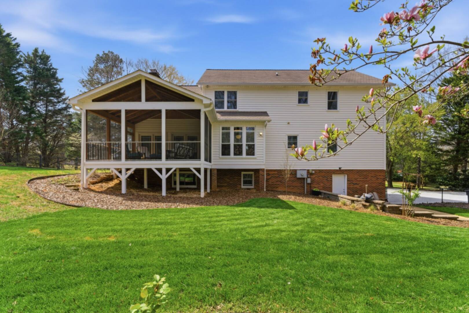 1099 Red Bank Rd Germanton, NC 27019