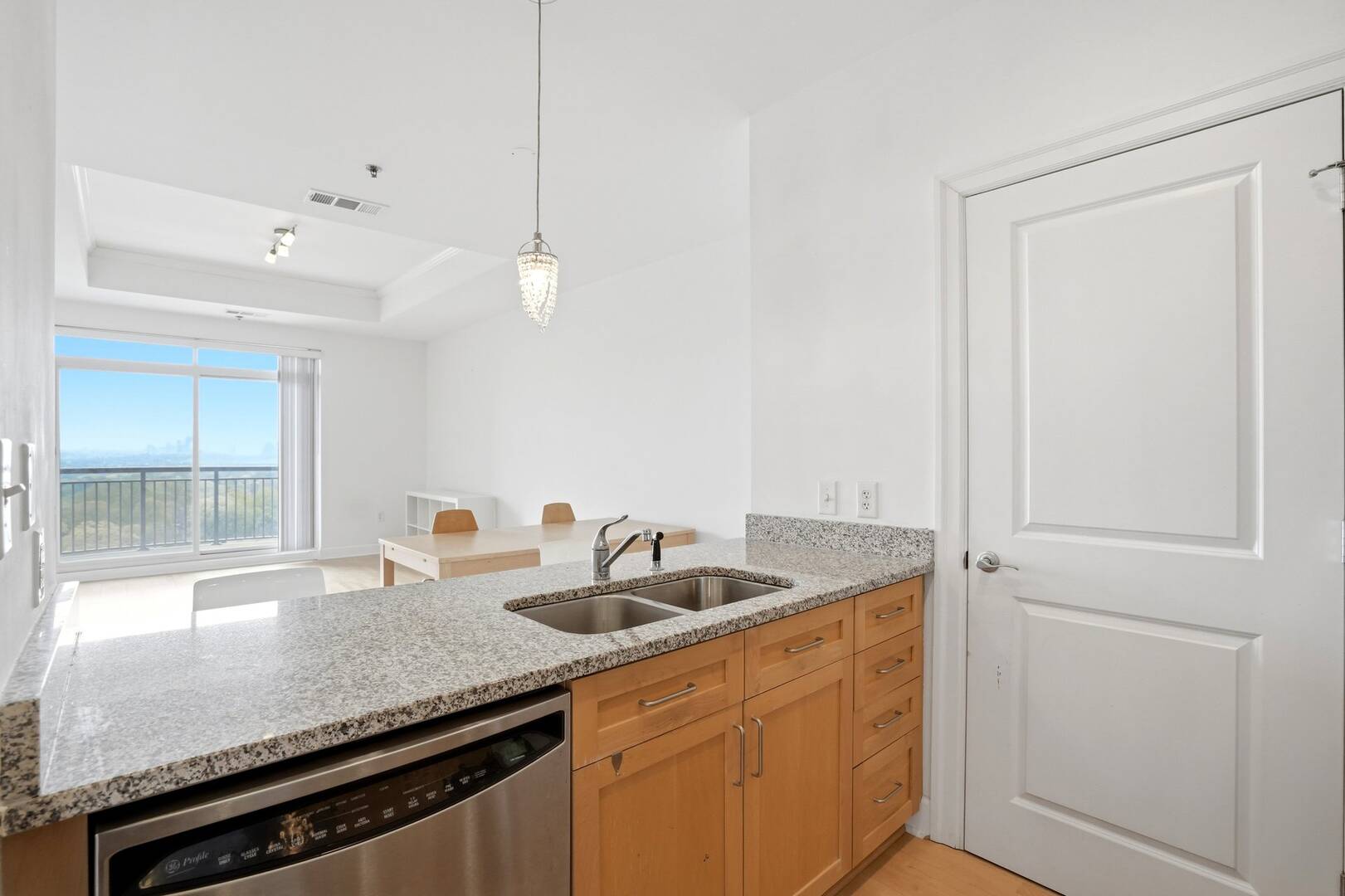 325 E Paces Ferry Rd #1606 Atlanta, GA 30305