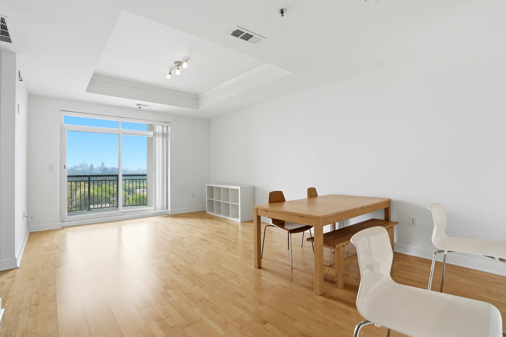 325 E Paces Ferry Rd #1606 Atlanta, GA 30305