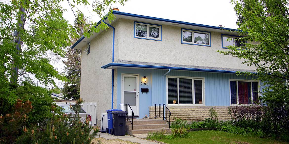 Brivity 301 Crescent Winnipeg, MB R2Y0L9