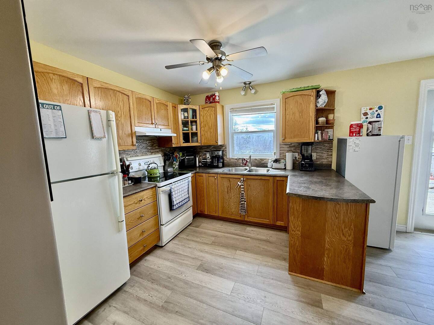 45 Peter Ct Eastern Passage, NS B3G1S9