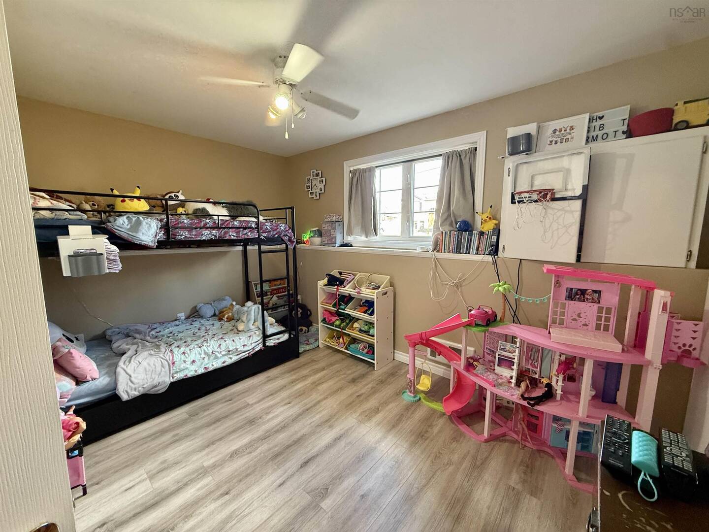 45 Peter Ct Eastern Passage, NS B3G1S9