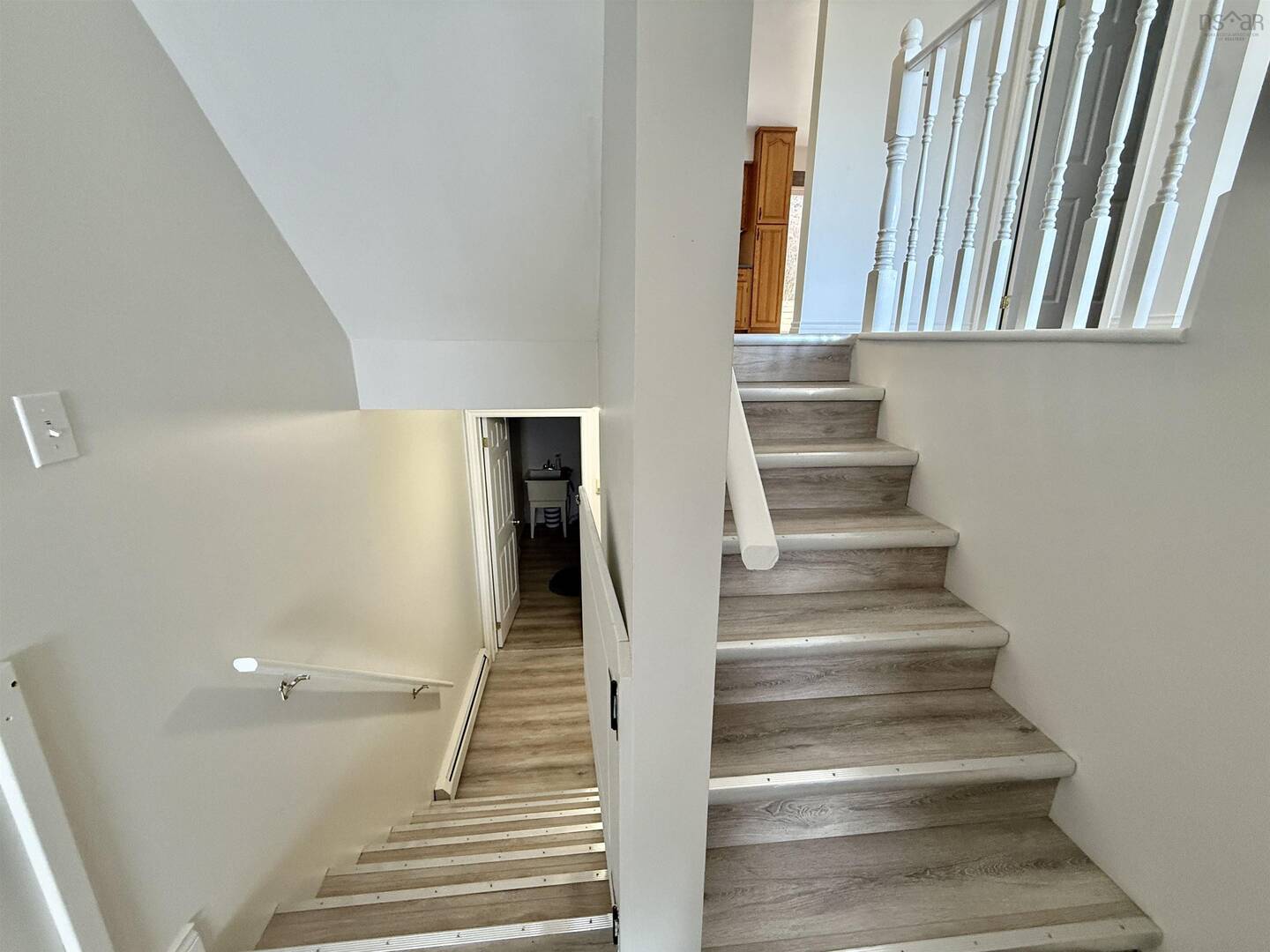 16 Albany Terrace Cole Harbour, NS B2W6E8