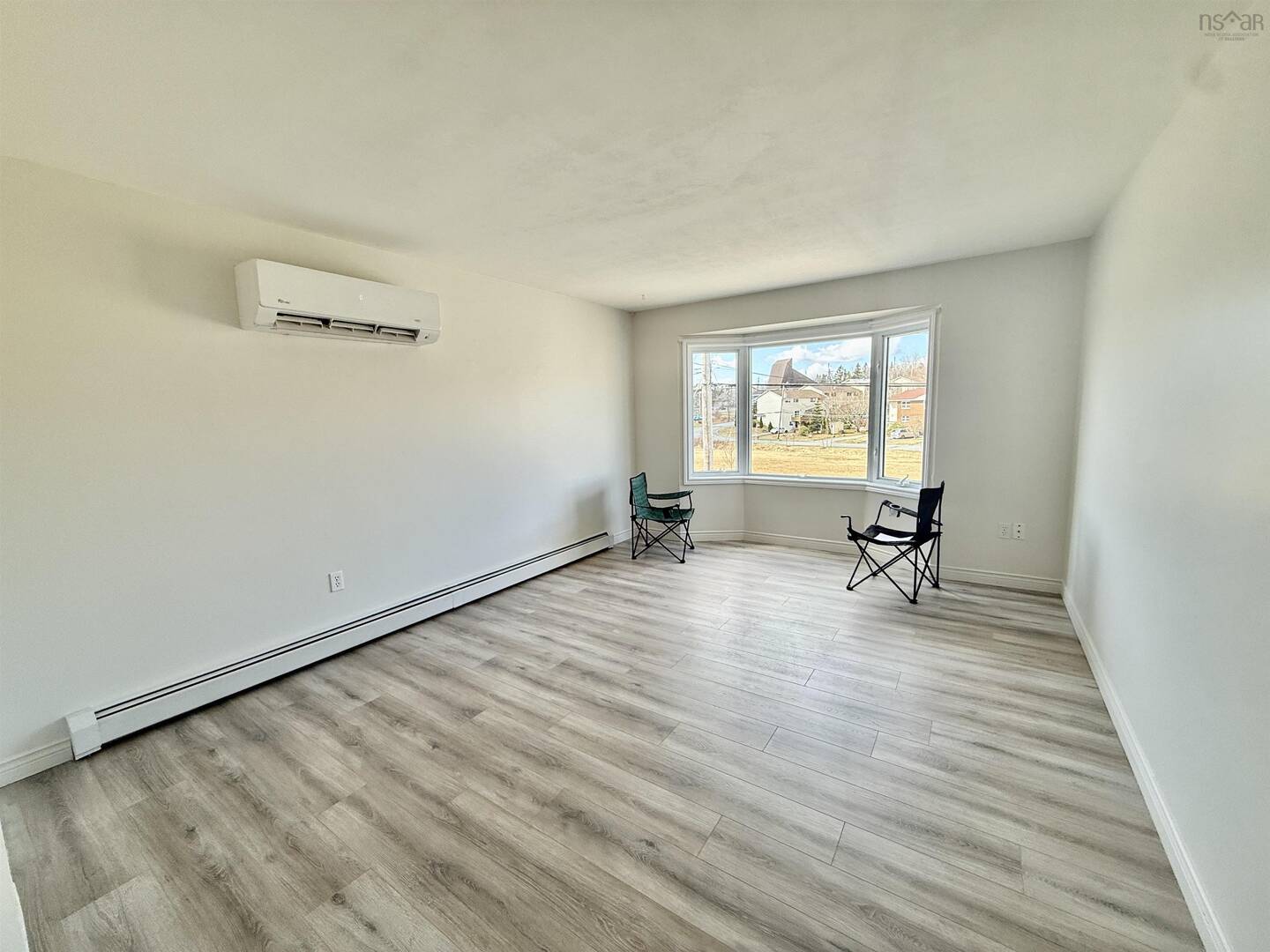 16 Albany Terrace Cole Harbour, NS B2W6E8