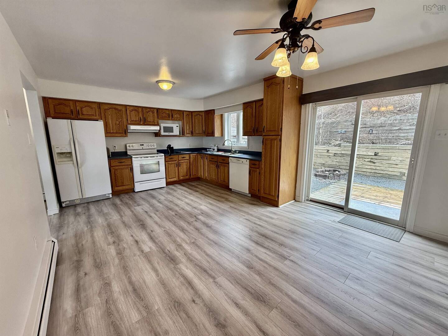 16 Albany Terrace Cole Harbour, NS B2W6E8