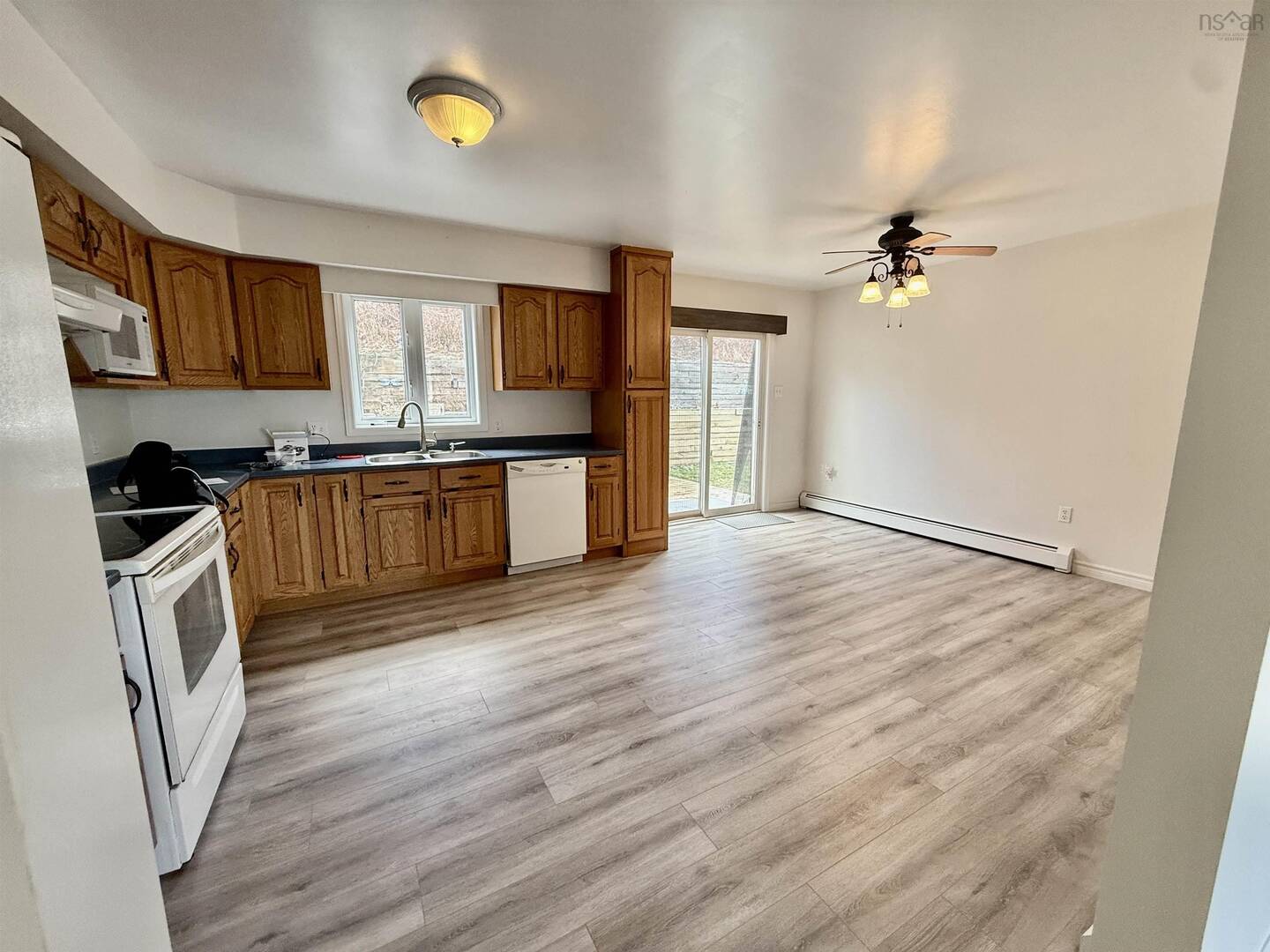 16 Albany Terrace Cole Harbour, NS B2W6E8