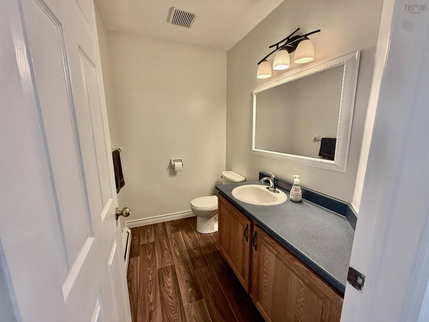 16 Albany Terrace Cole Harbour, NS B2W6E8