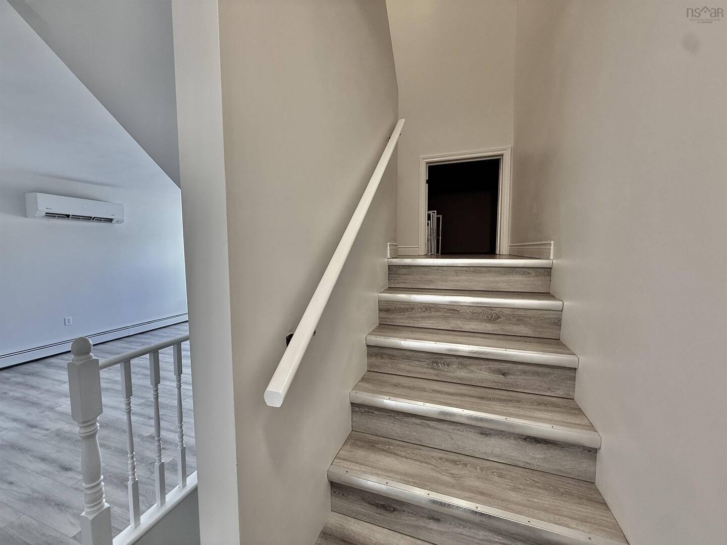 16 Albany Terrace Cole Harbour, NS B2W6E8