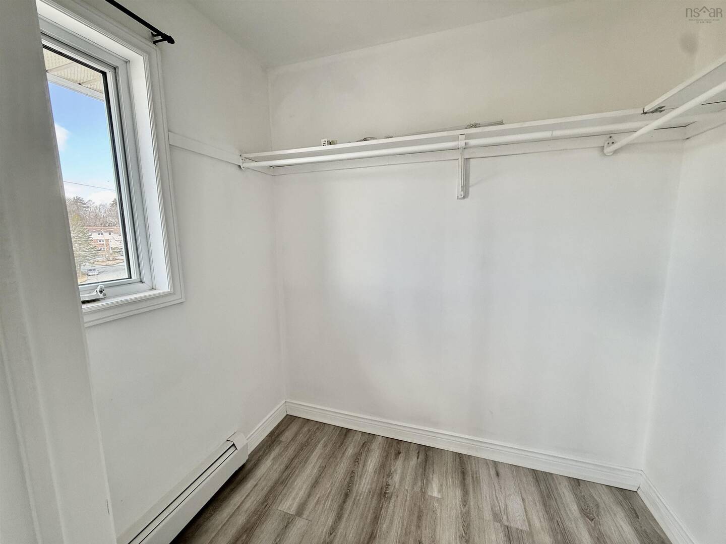 16 Albany Terrace Cole Harbour, NS B2W6E8