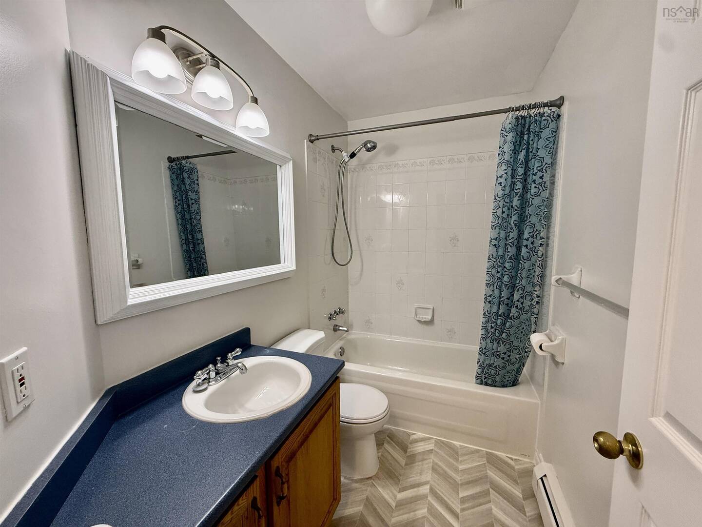 16 Albany Terrace Cole Harbour, NS B2W6E8