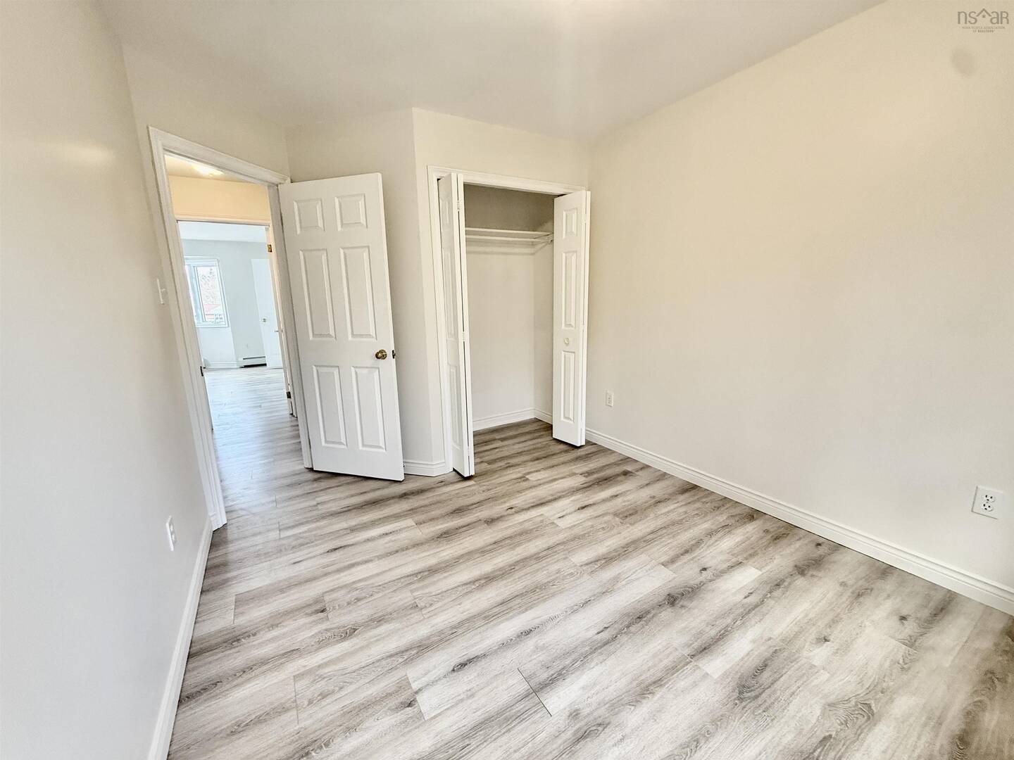 16 Albany Terrace Cole Harbour, NS B2W6E8