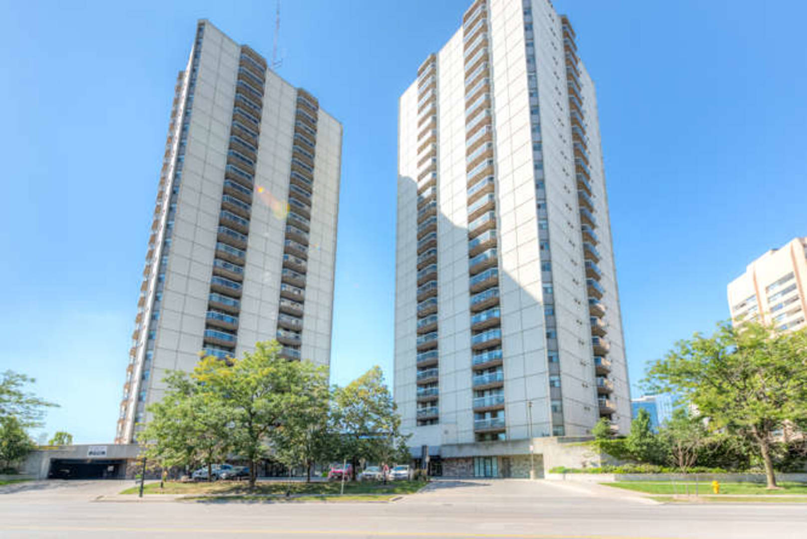 1804-363 Colborne St. London, ON N6B3N3