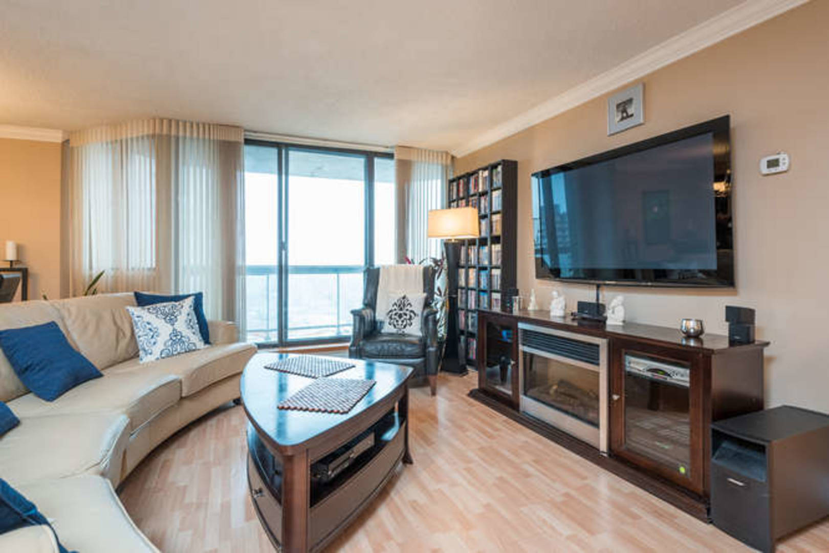 1804-363 Colborne St. London, ON N6B3N3