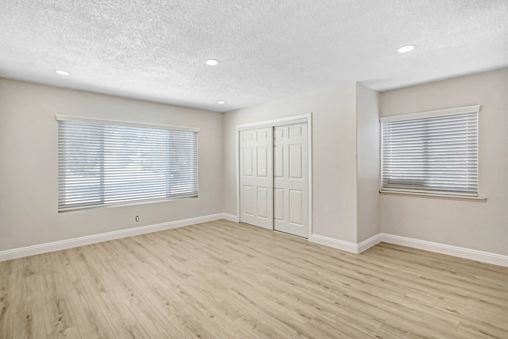 13207 Joshua Rd Whitewater, CA  92282