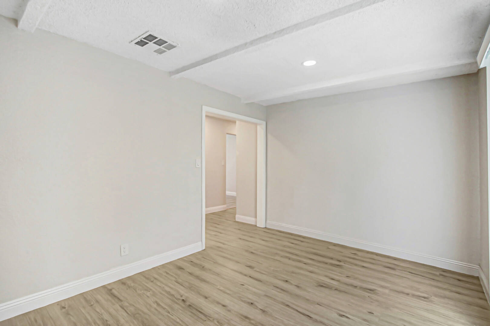 13207 Joshua Rd Whitewater, CA  92282