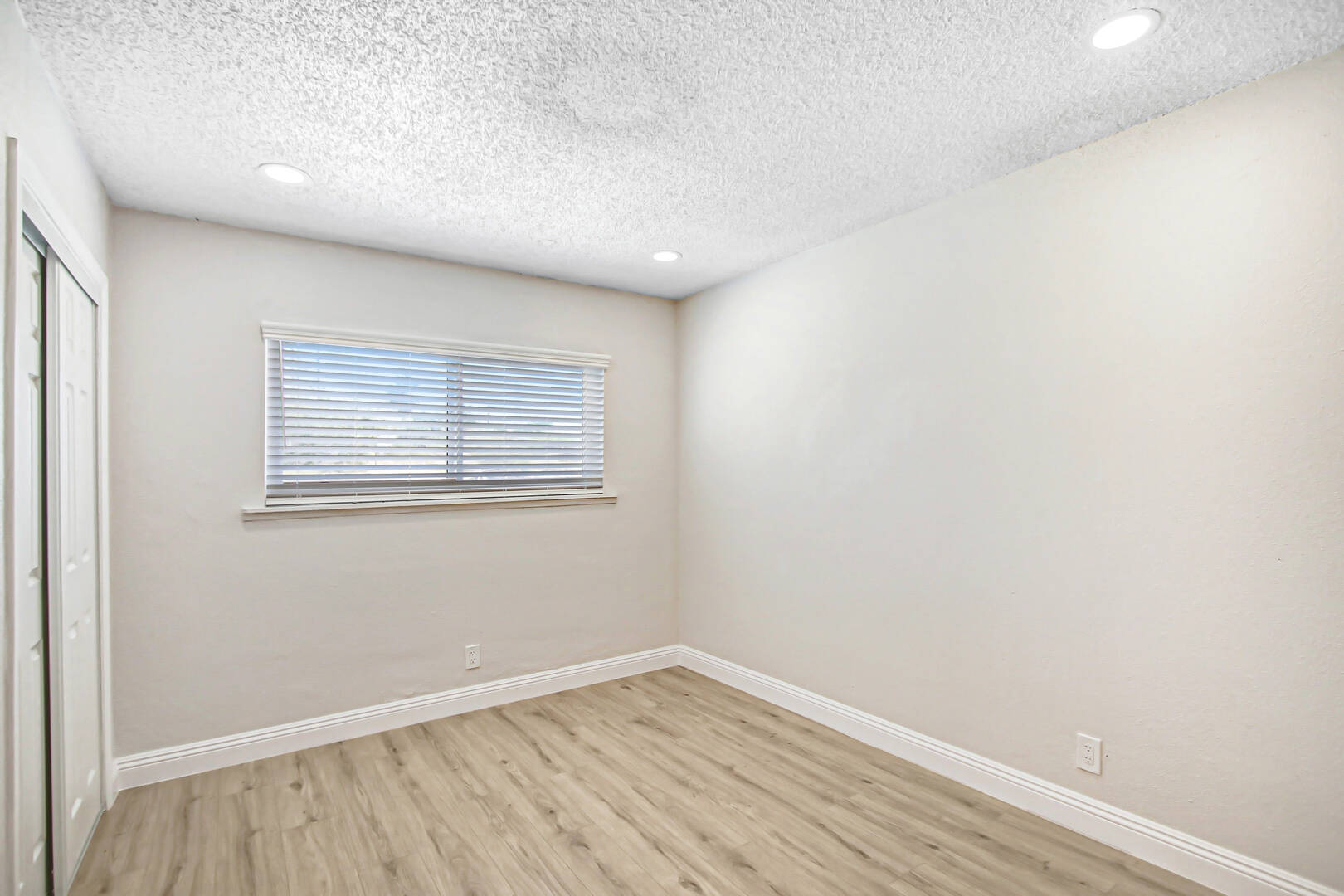 13207 Joshua Rd Whitewater, CA  92282