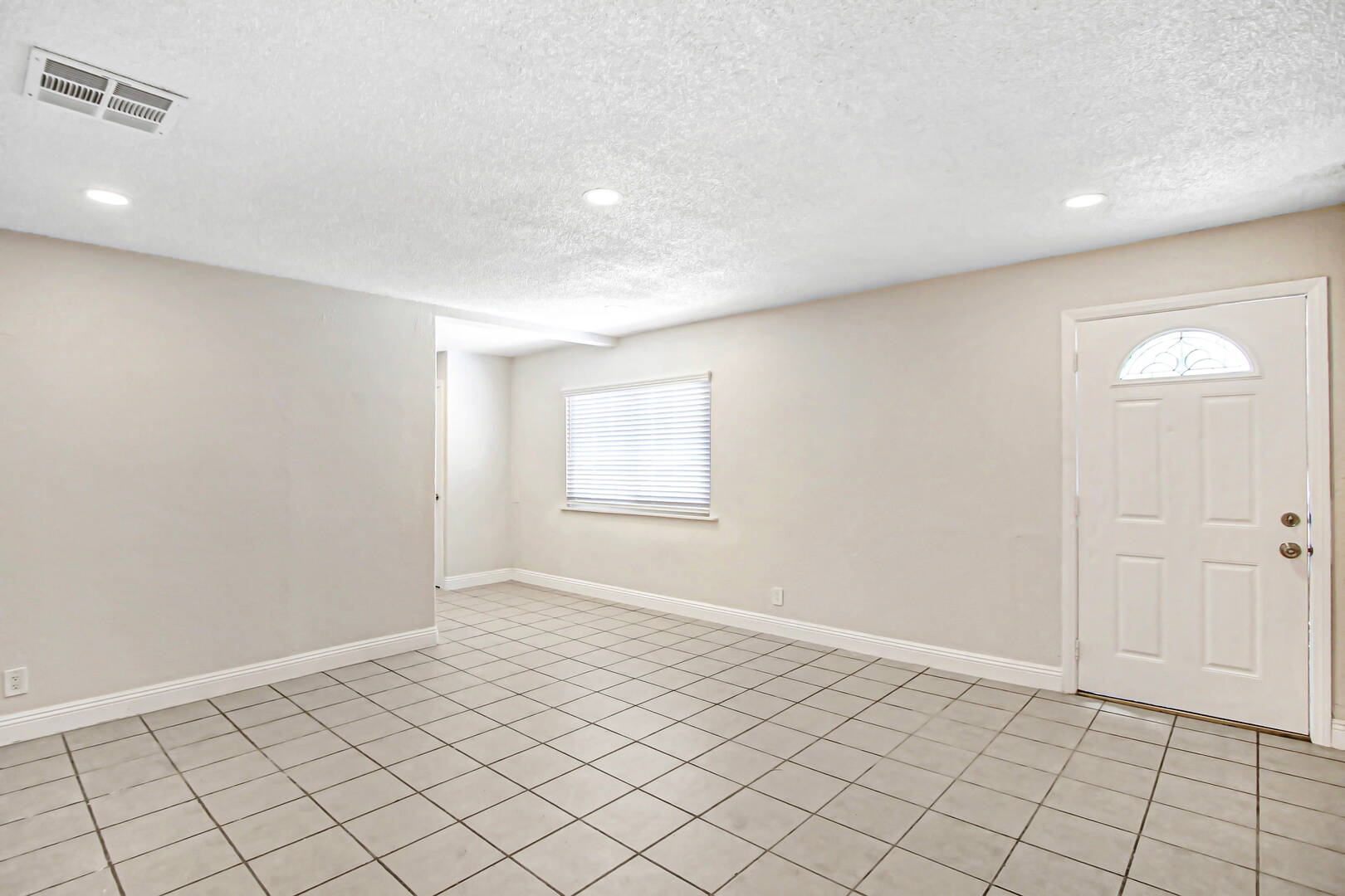 13207 Joshua Rd Whitewater, CA  92282