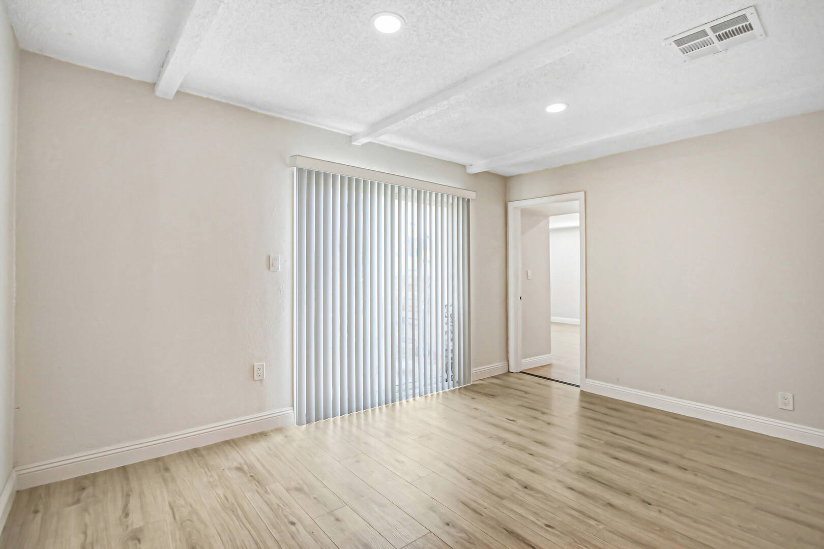 13207 Joshua Rd Whitewater, CA  92282