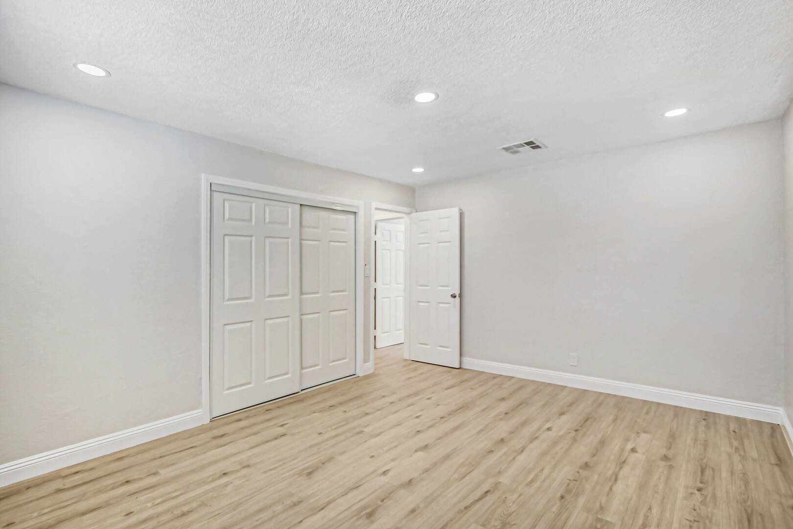 13207 Joshua Rd Whitewater, CA  92282
