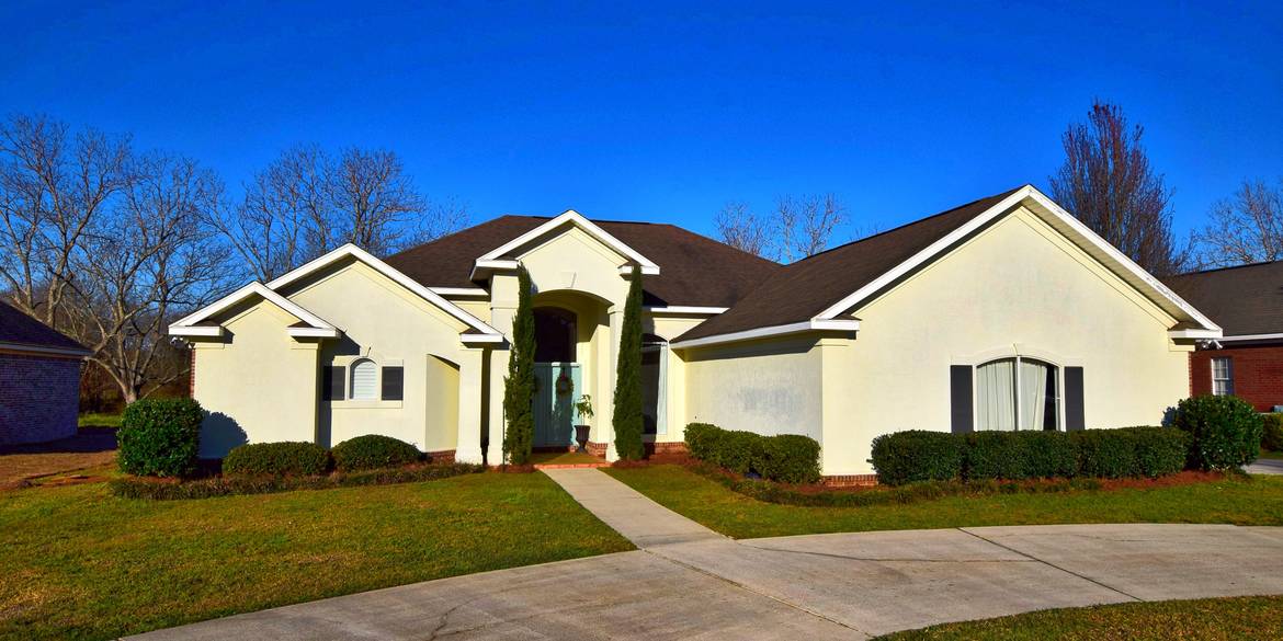 Brivity 19135 Fairfield Drive Fairhope, AL 36532