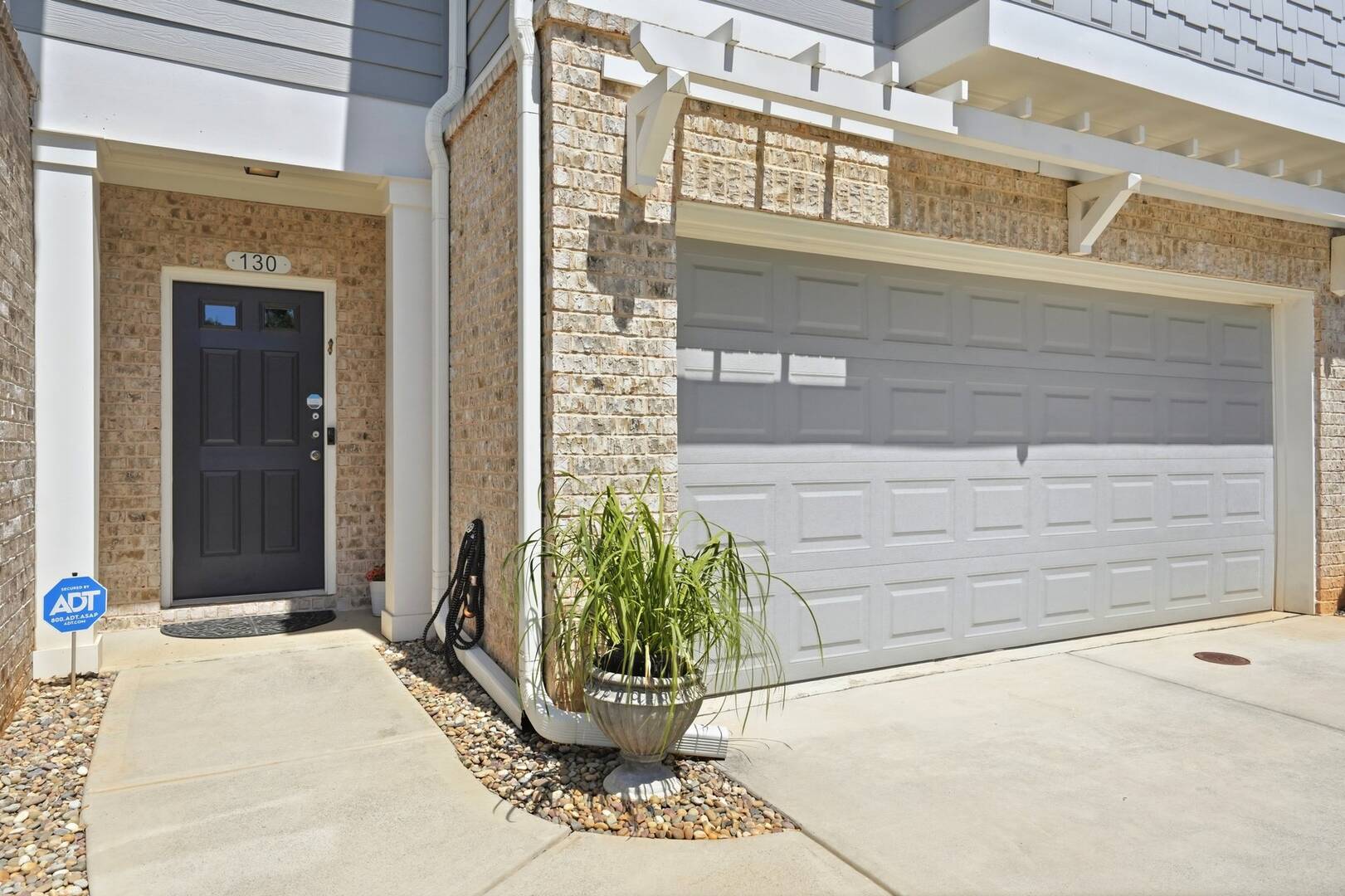 130 Maple Creek Way Woodstock, GA 30188