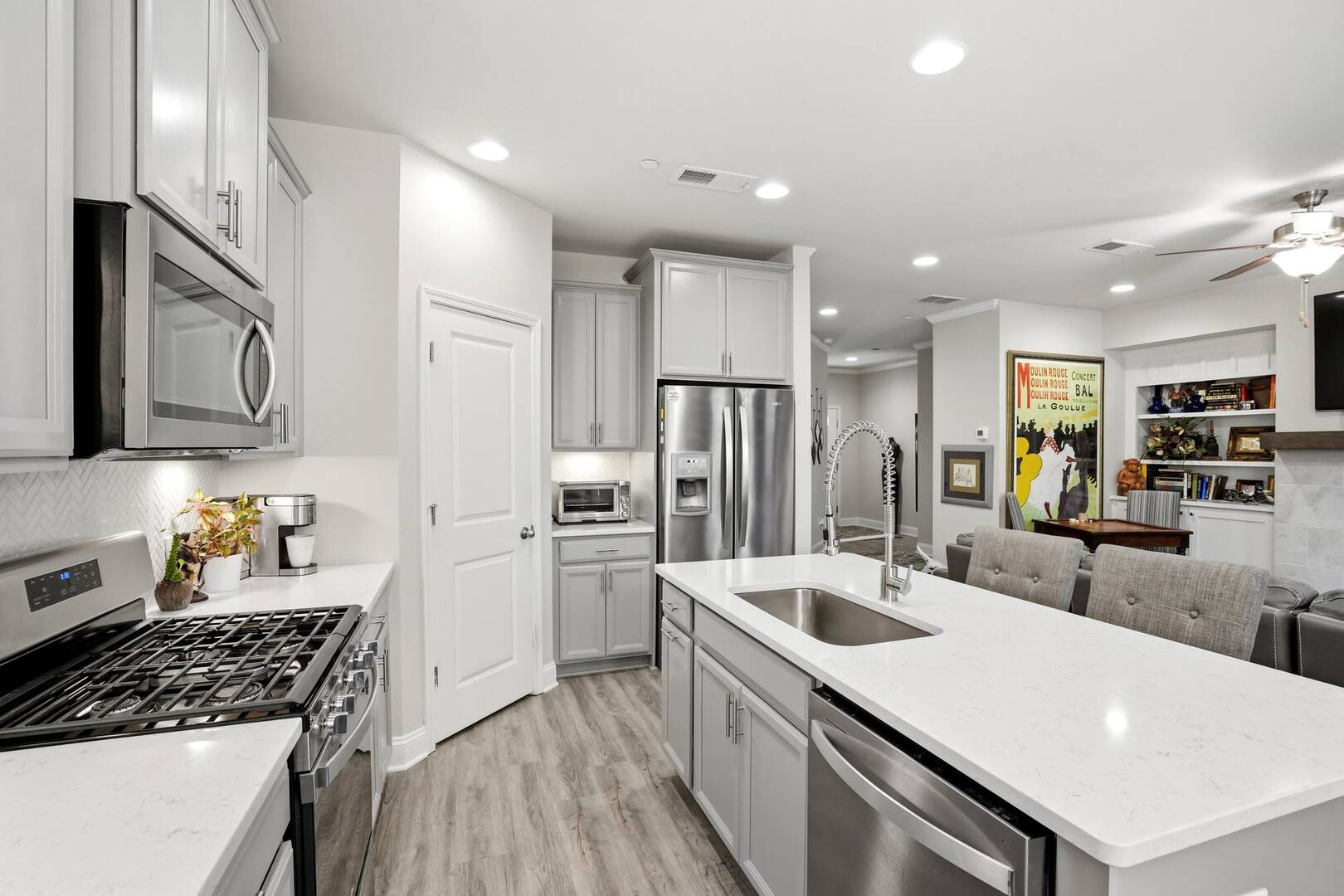 130 Maple Creek Way Woodstock, GA 30188