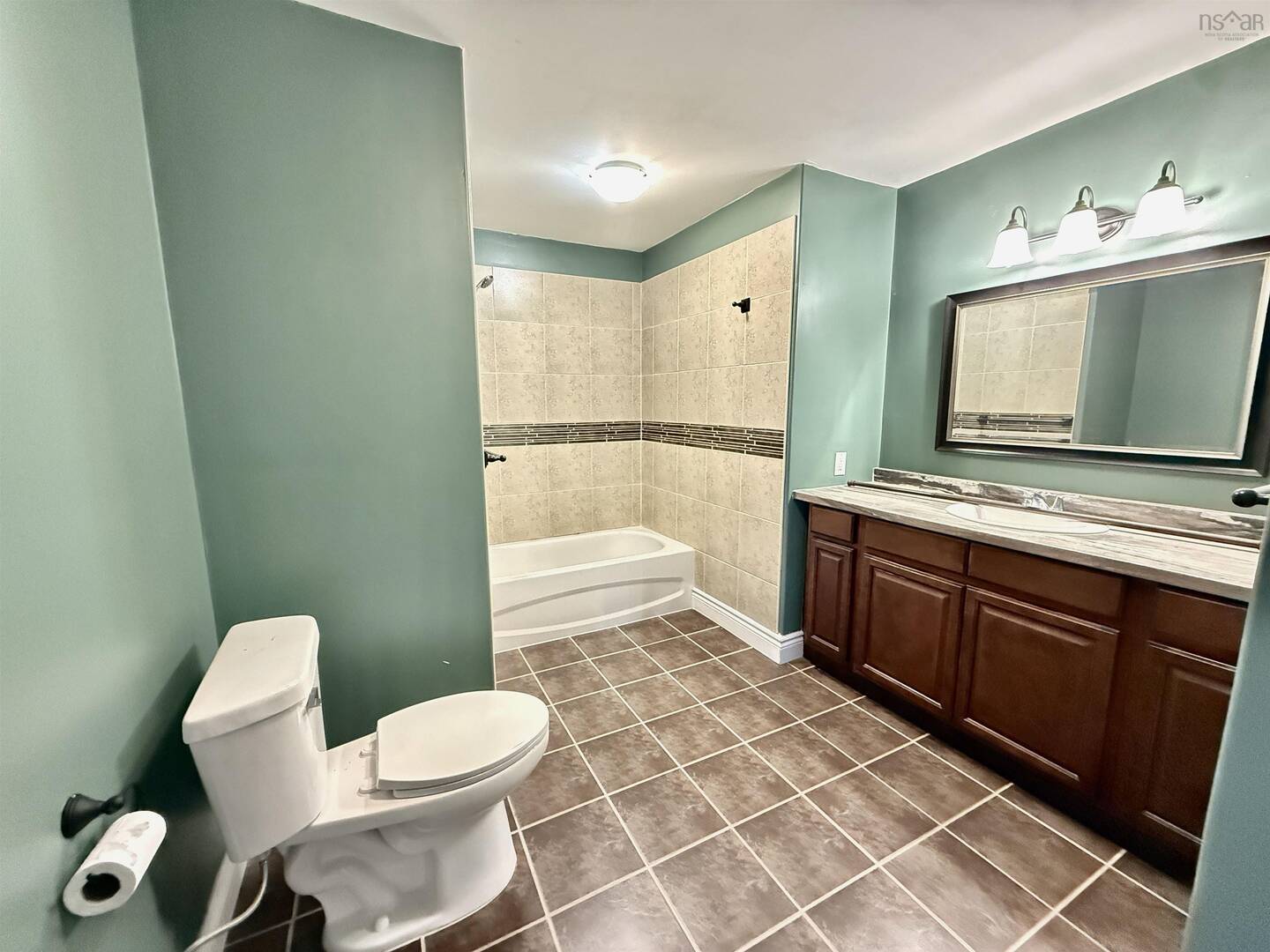 39 Irving St Dartmouth, NS B2W1K1