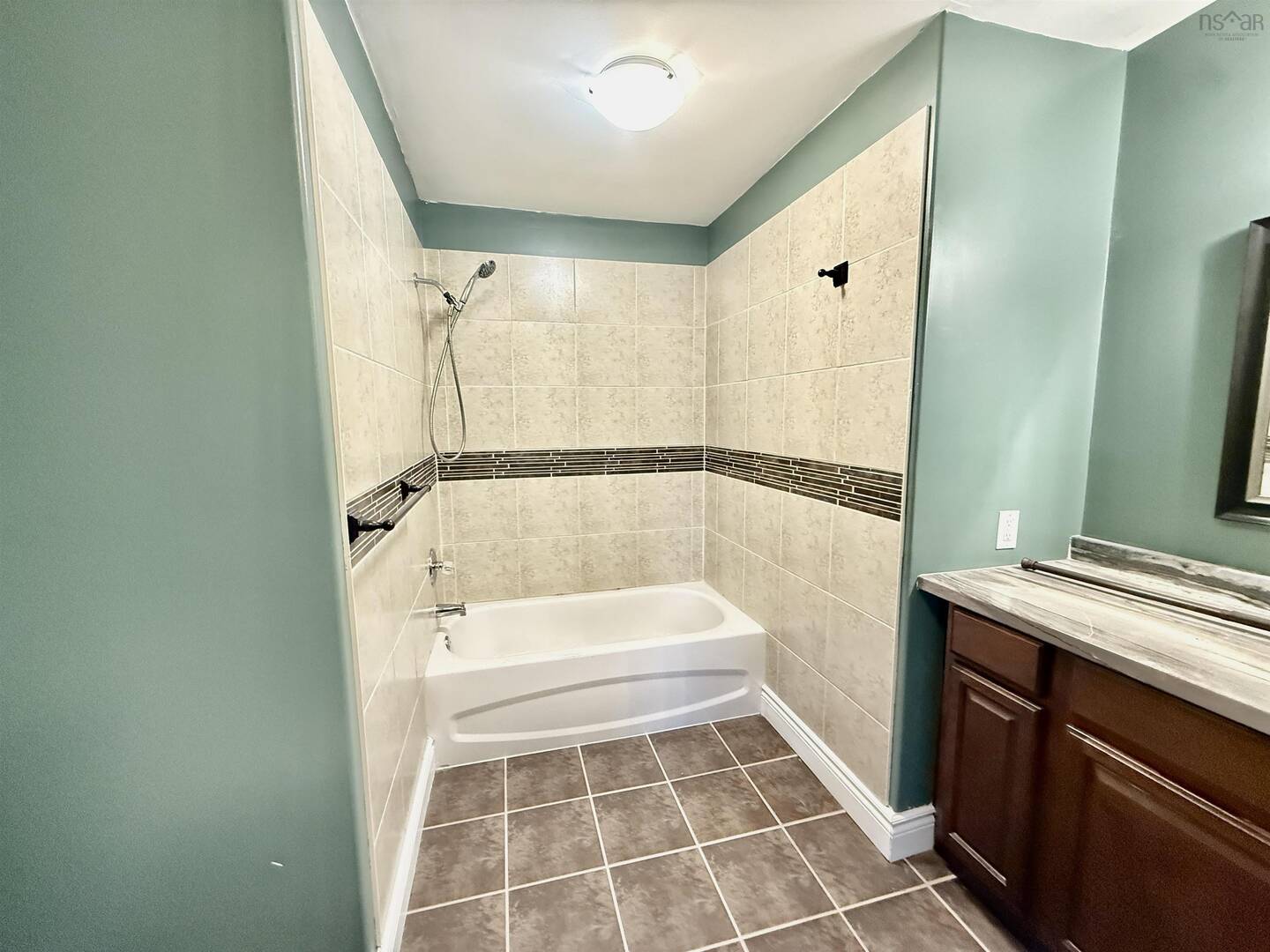 39 Irving St Dartmouth, NS B2W1K1