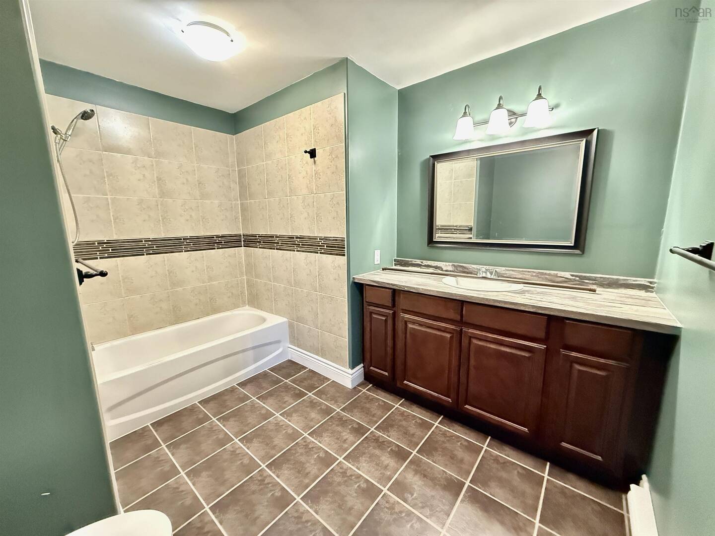 39 Irving St Dartmouth, NS B2W1K1