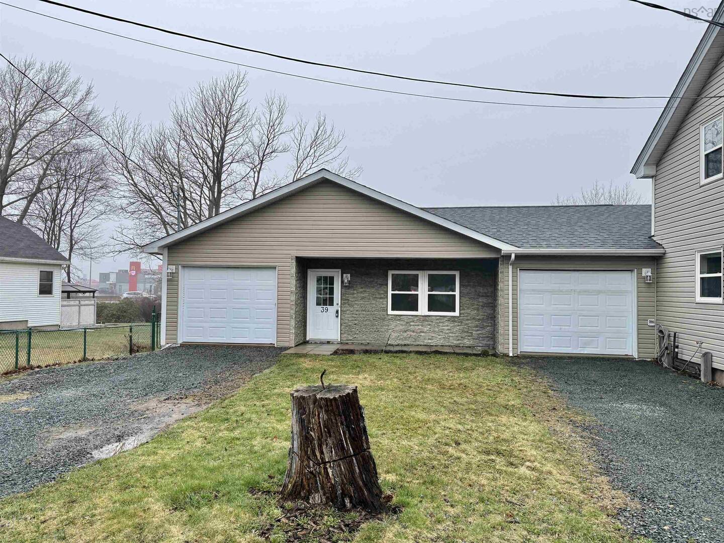 39 Irving St Dartmouth, NS B2W1K1